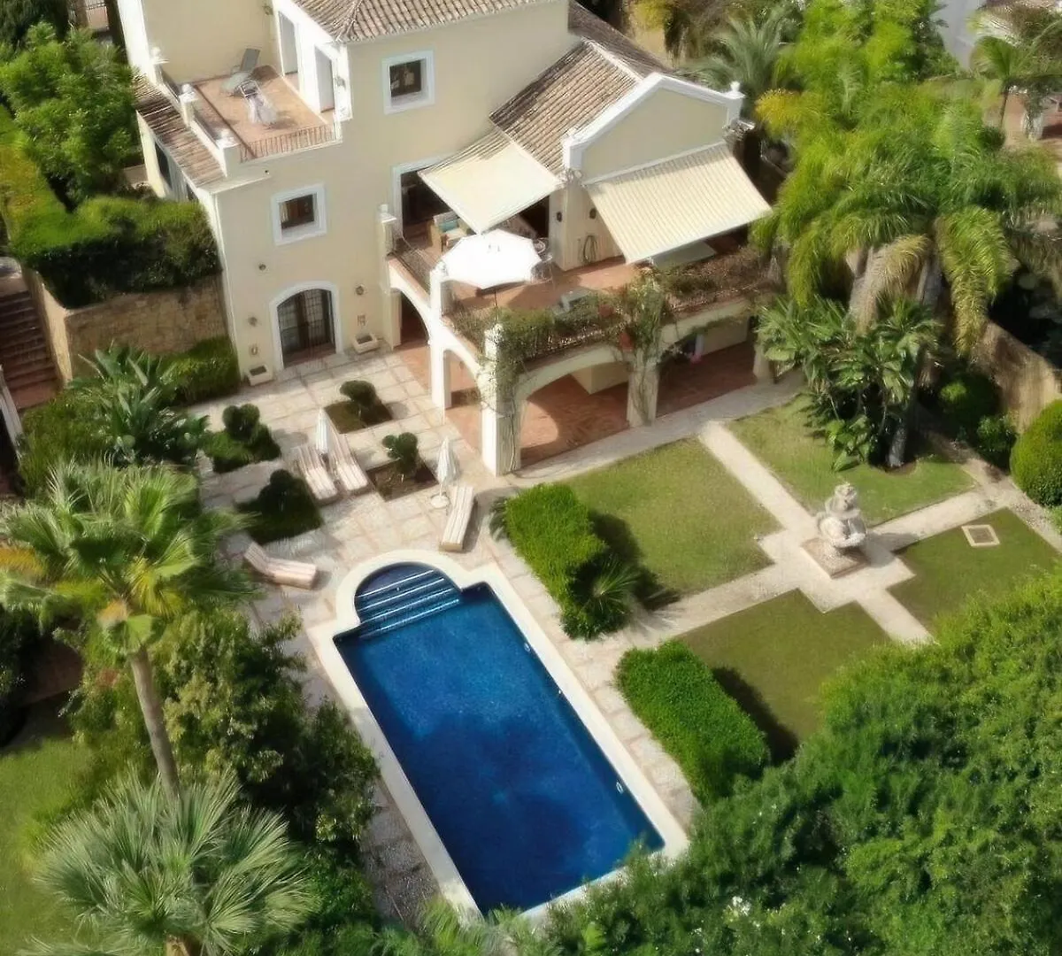 Luxury Stay At Villa Maria In El Paraiso Spain Estepona