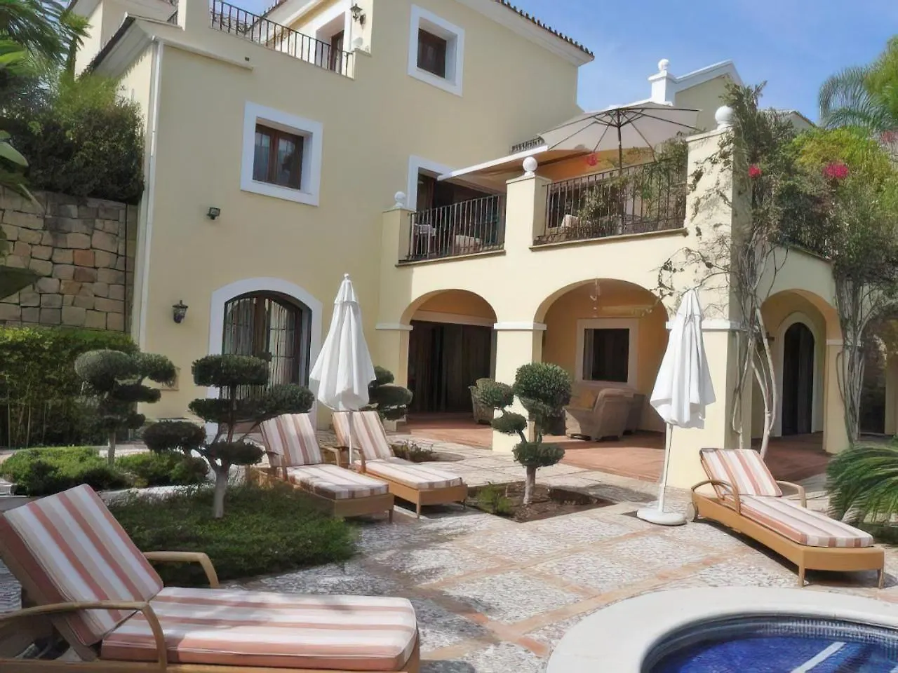 Luxury Stay At Villa Maria In El Paraiso Spain Estepona